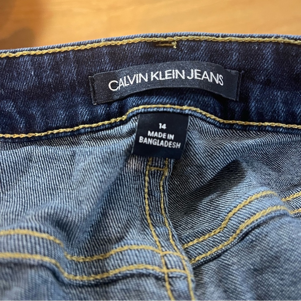 Calvin Klein Bermuda Jean Shorts 5 Pocket Size 14 Dark Wash - Picture 11 of 11